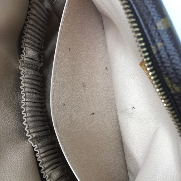 Authentic Louis Vuitton monogram crossbody bag - Picture 12 of 16